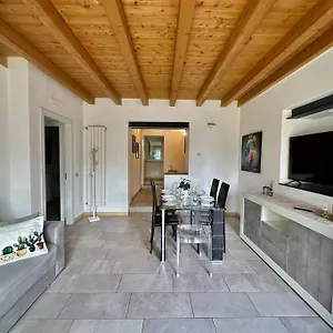 Near Train Station Luxury House 5 Beds , Bergamo Włochy