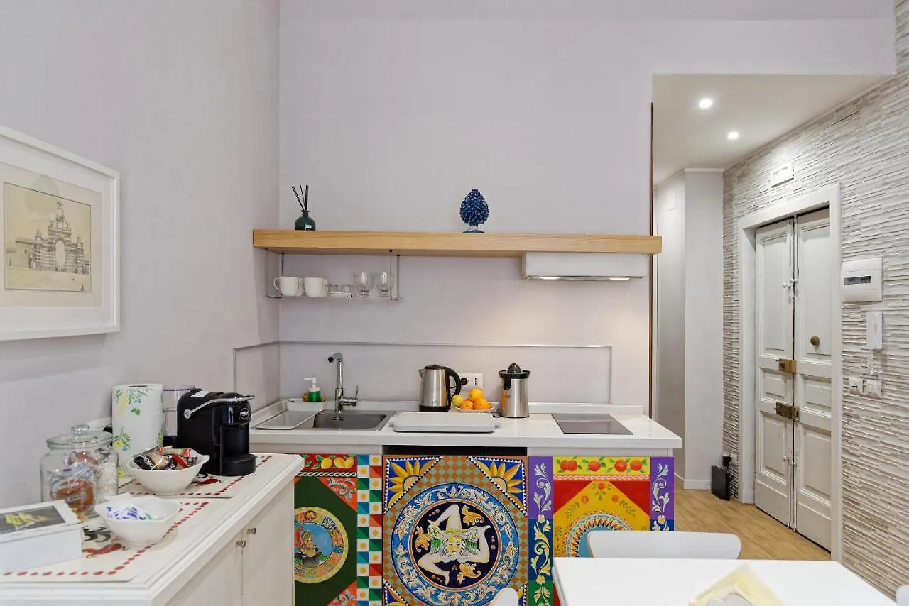 La Porta Di Mezzo Apartment Catania